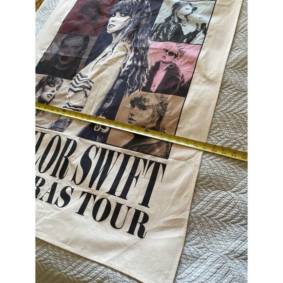 Taylor Swift Eras Tour Venue Exclusive 2023 Canvas Banner/ Tapestry 47x30.5inch - Picture 4 of 7